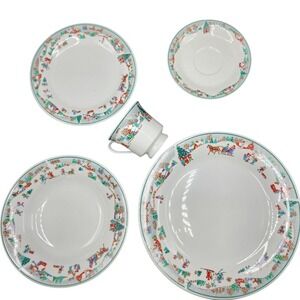 Vintage Christmas Wonderland Porcelain China 20pc Dinnerware Set Holiday Design‎